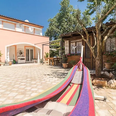 Marizella Apartment Premantura