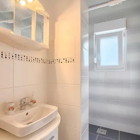 Marizella Premantura